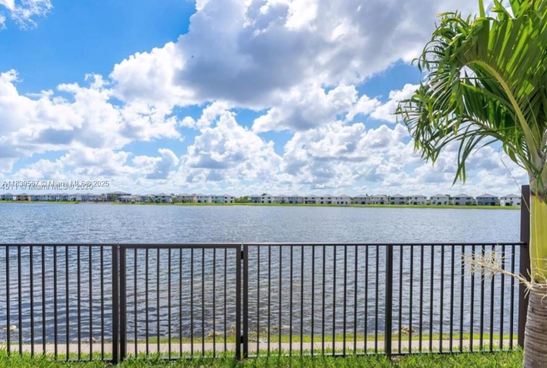 DUNNWOODY LAKE - фото