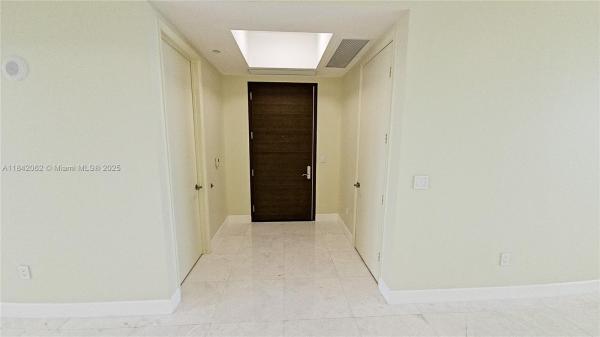 15901 COLLINS AVE #2106, SUNNY ISLES BEACH, FL 33160