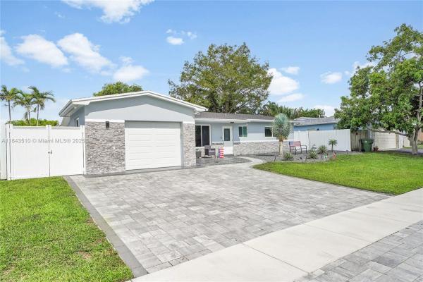 PASADENA LAKES SOUTH