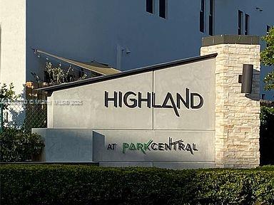 HIGHLAND AT PARK CENTRAL