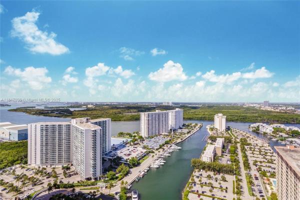 15901 COLLINS AVE #2805, SUNNY ISLES BEACH, FL 33160