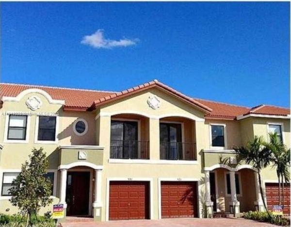 FLORENCE AT CRYSTAL LAKES