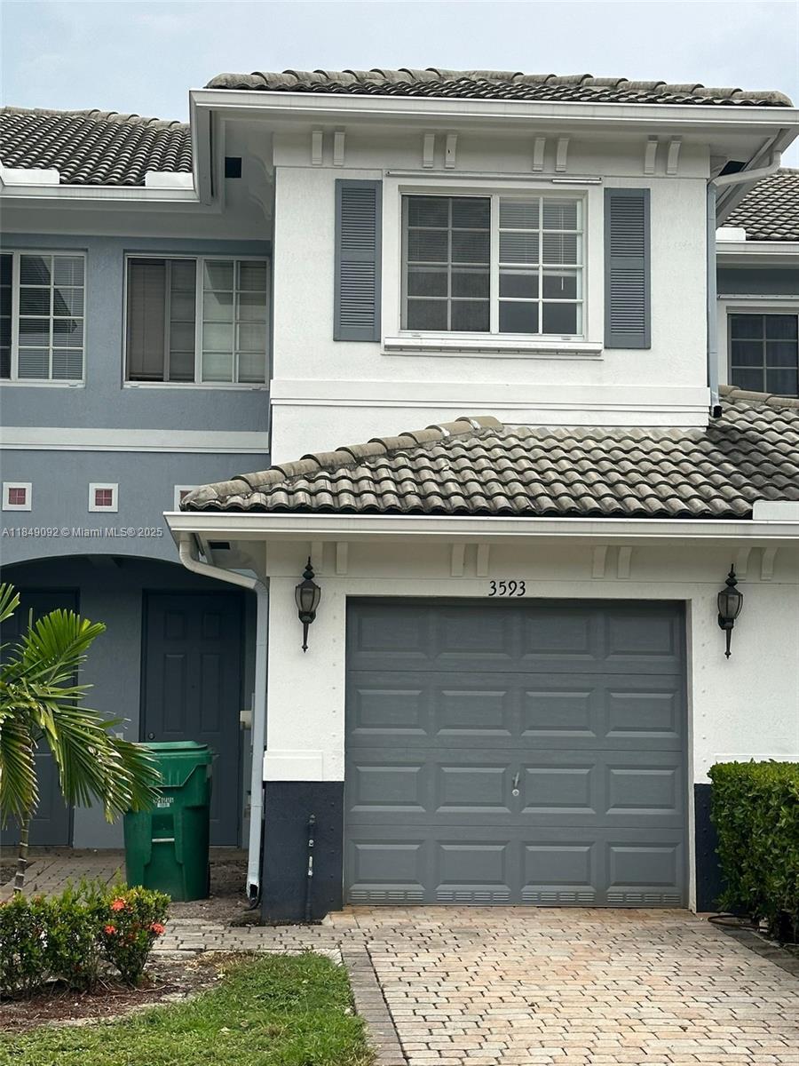 GEORGETOWN - фото