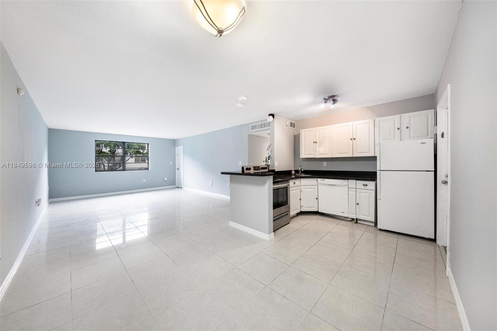 MIAMI SHORES CONDO - фото