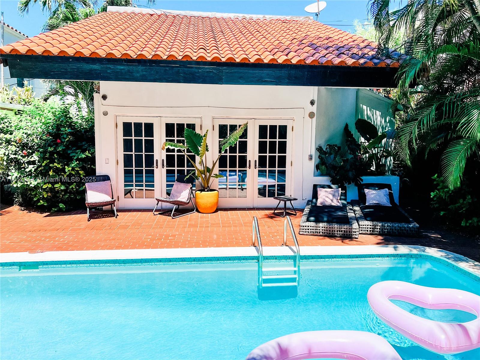 BEACH VIEW SUB - фото