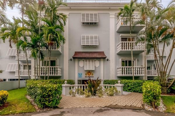 ROYAL CARIBBEAN CLUB COND