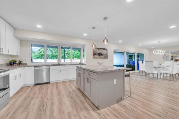 HOLLYWOOD HILLS AMEN PLAT