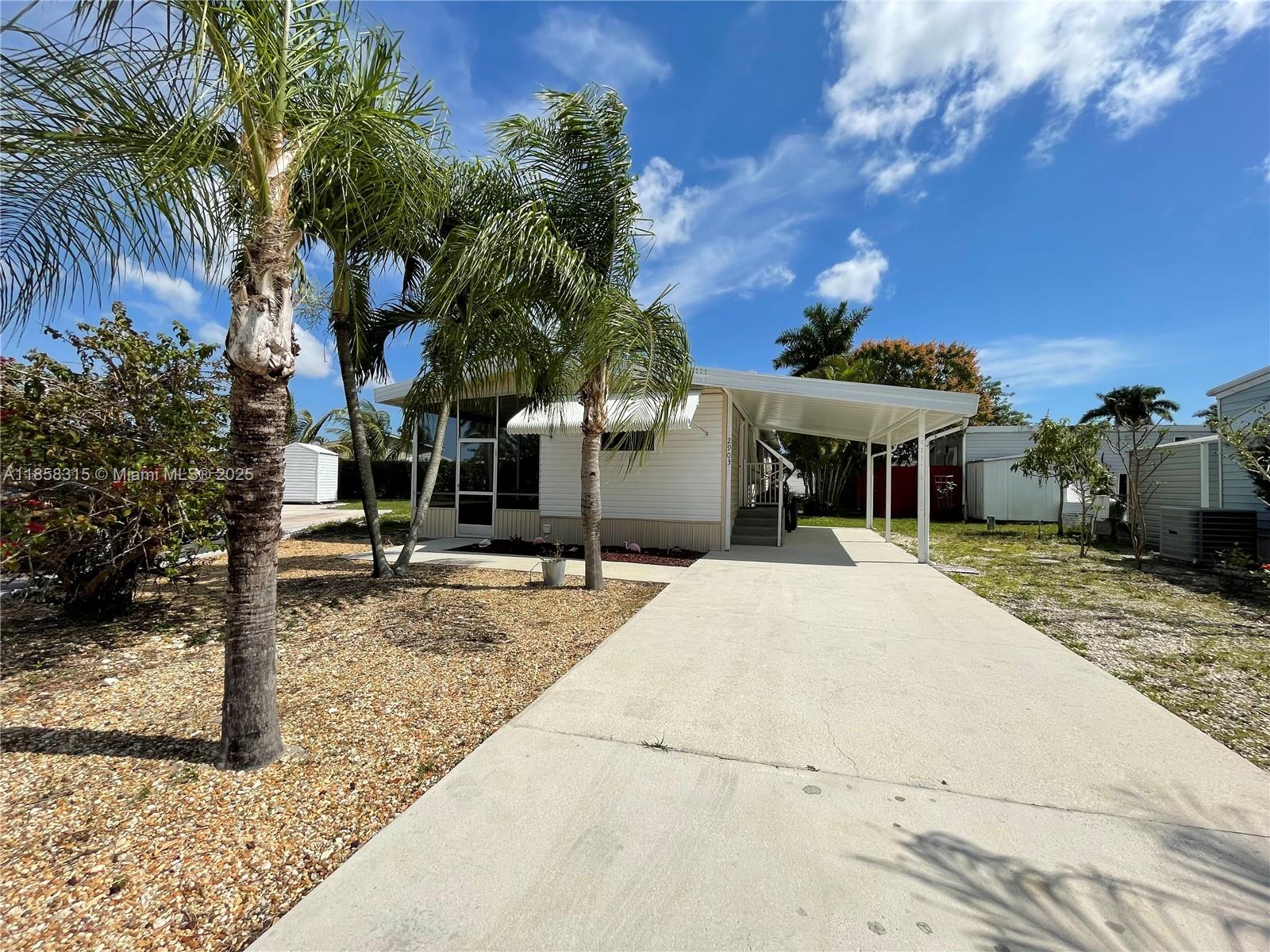 RAVENSWOOD ESTATES & MARI - фото