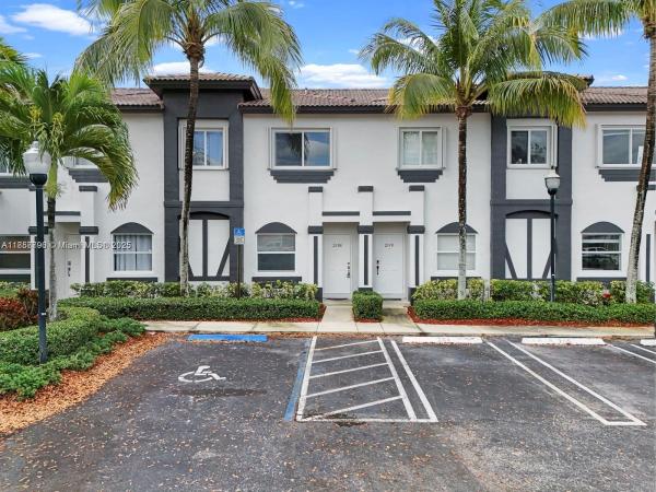 TOWNGATE CONDO SEVEN