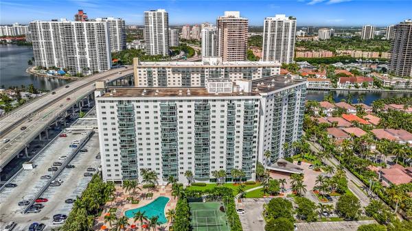 19380 COLLINS AVE #308, SUNNY ISLES BEACH, FL 33160
