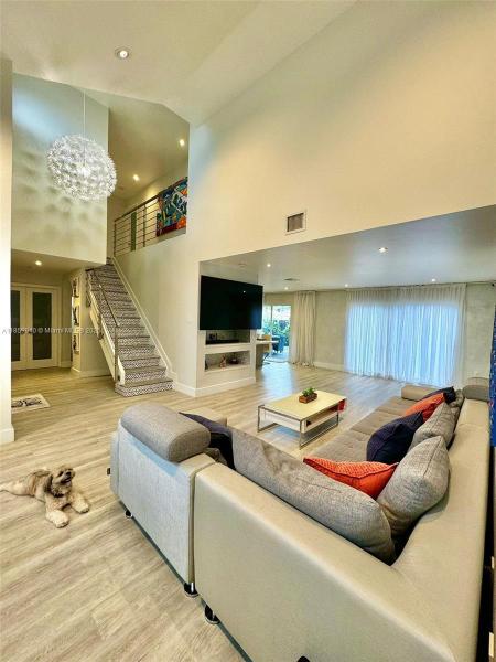 POINCIANA AT SUNSET LAKES