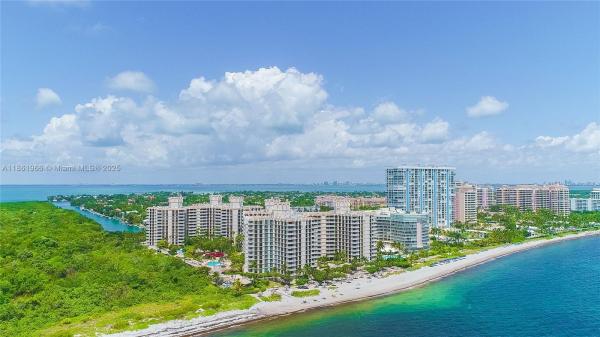 TOWERS OF KEY BISCAYNE CO