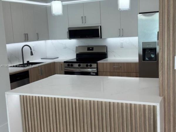 THE CLIPPER AT BISC COVE