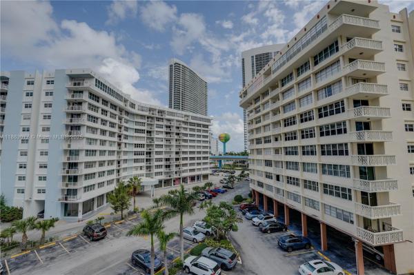 1817 S OCEAN DR #515, HALLANDALE BEACH, FL 33009