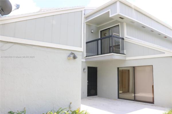 LAGO WEST CLUSTER HOMES P