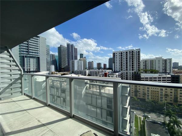 BRICKELL TEN