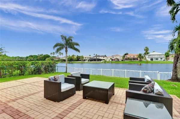 SILVER LAKES PHASE III