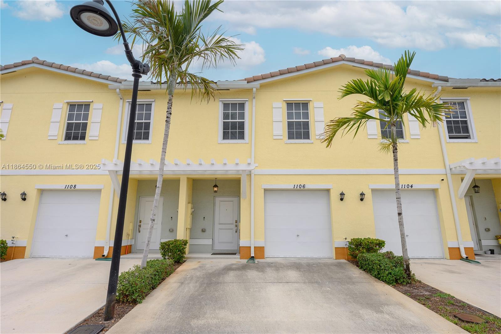 CRICKET CLUB - фото