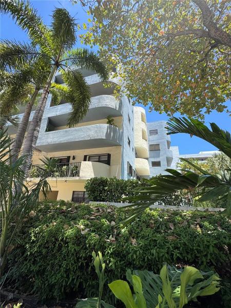 LINCOLN WEST GARDENS COND