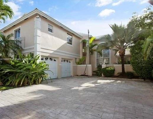 HOLLYWOOD LAKES COUNTRY C