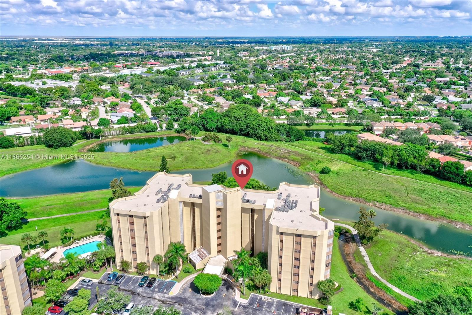 ENVIRON TOWERS II CONDO - фото