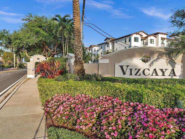 SANTORINI AT VIZCAYA