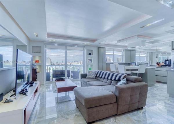 THE PRESIDENTIAL CONDO