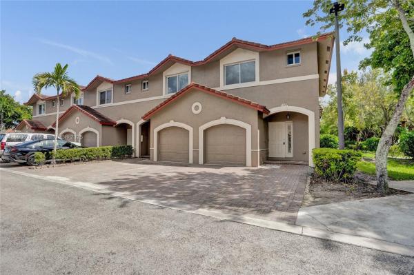 CORAL PARK TOWNHOMES WEST