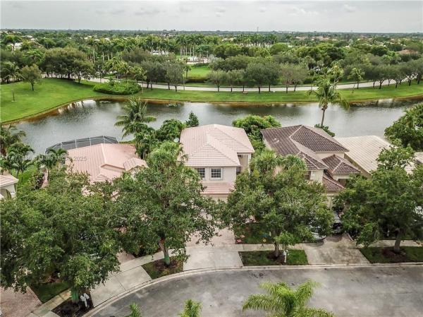 LAKES OF WESTERN PINES RE