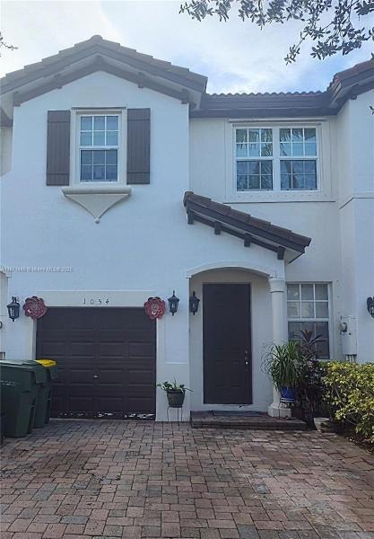 Villas At Portofino East