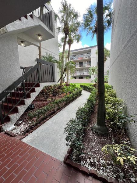 CALUSA CLUB VILG BLDG D N