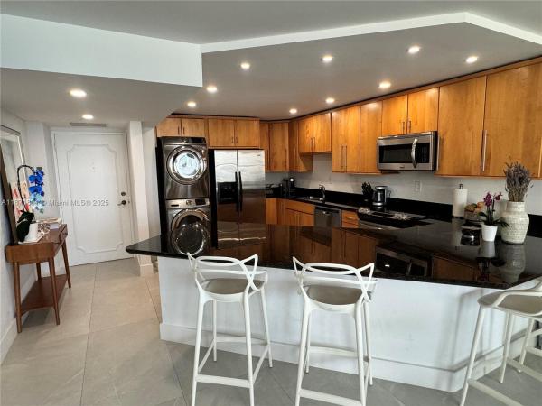 BRICKELL PLACE CONDO