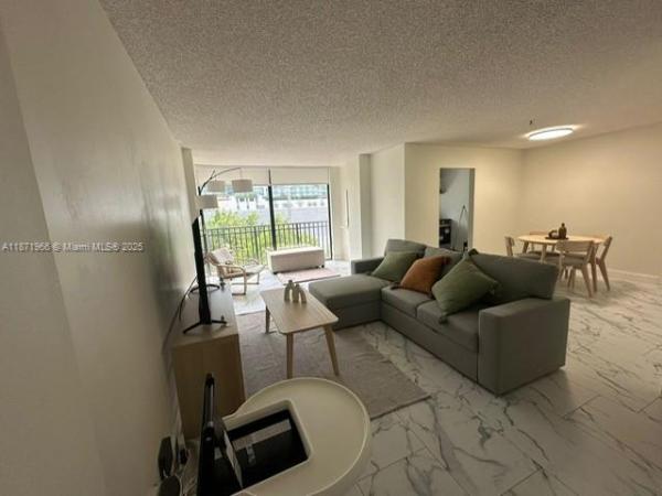 16909 N BAY RD #519, SUNNY ISLES BEACH, FL 33160