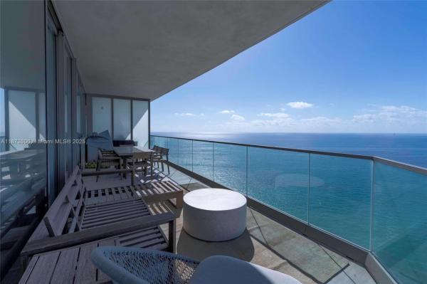 18975 COLLINS AVE #3004, SUNNY ISLES BEACH, FL 33160