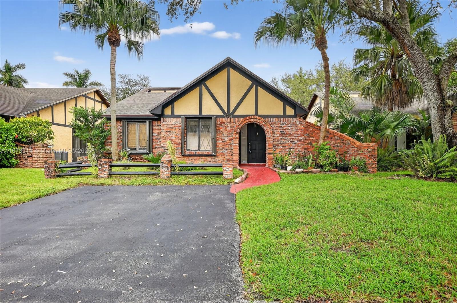 SPRINGTREE LAKES - фото