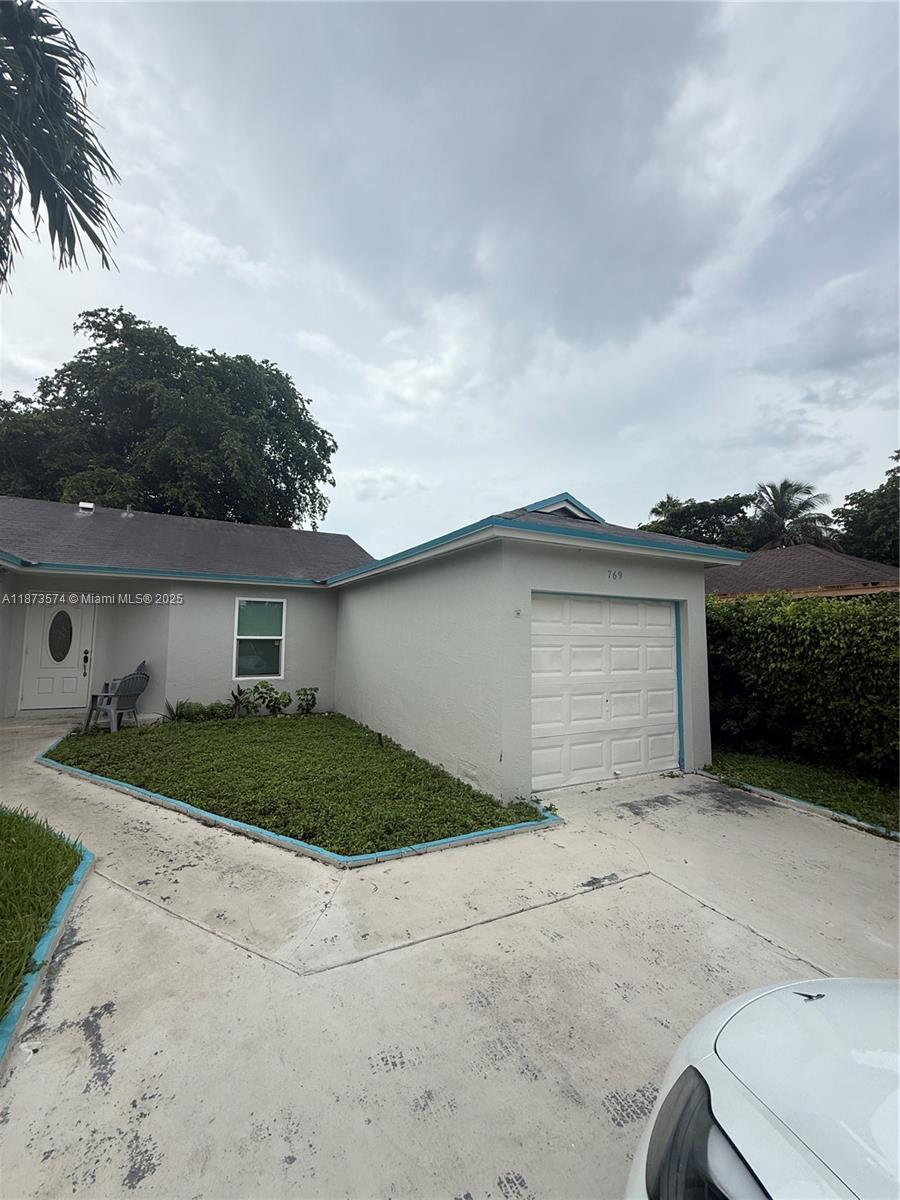 VILLAS OF PALM BAY - фото