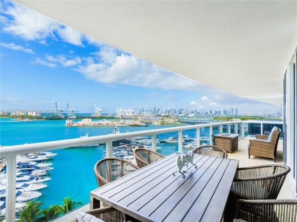 MURANO GRANDE AT PORTOFIN