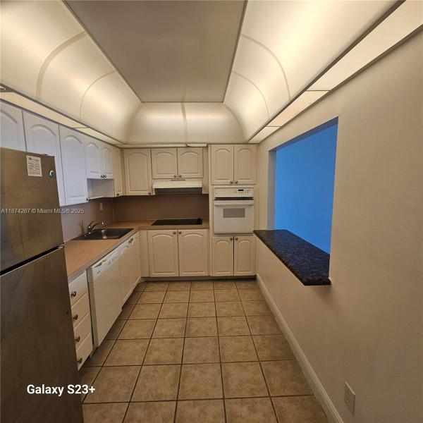 19390 COLLINS AVE #1212, SUNNY ISLES BEACH, FL 33160