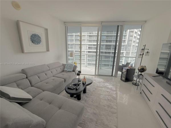 495 BRICKELL AVE #2806, MIAMI, FL 33131