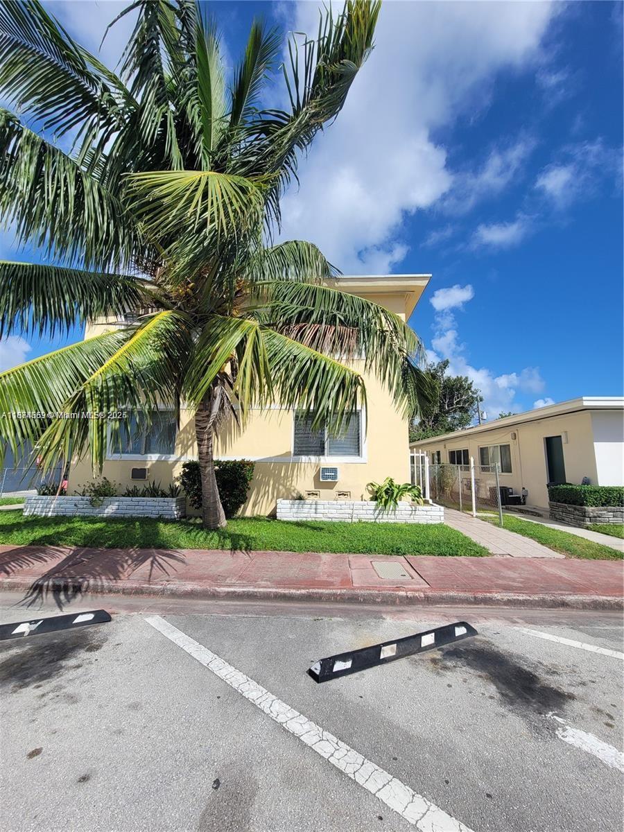 BISCAYNE BCH SUB - фото