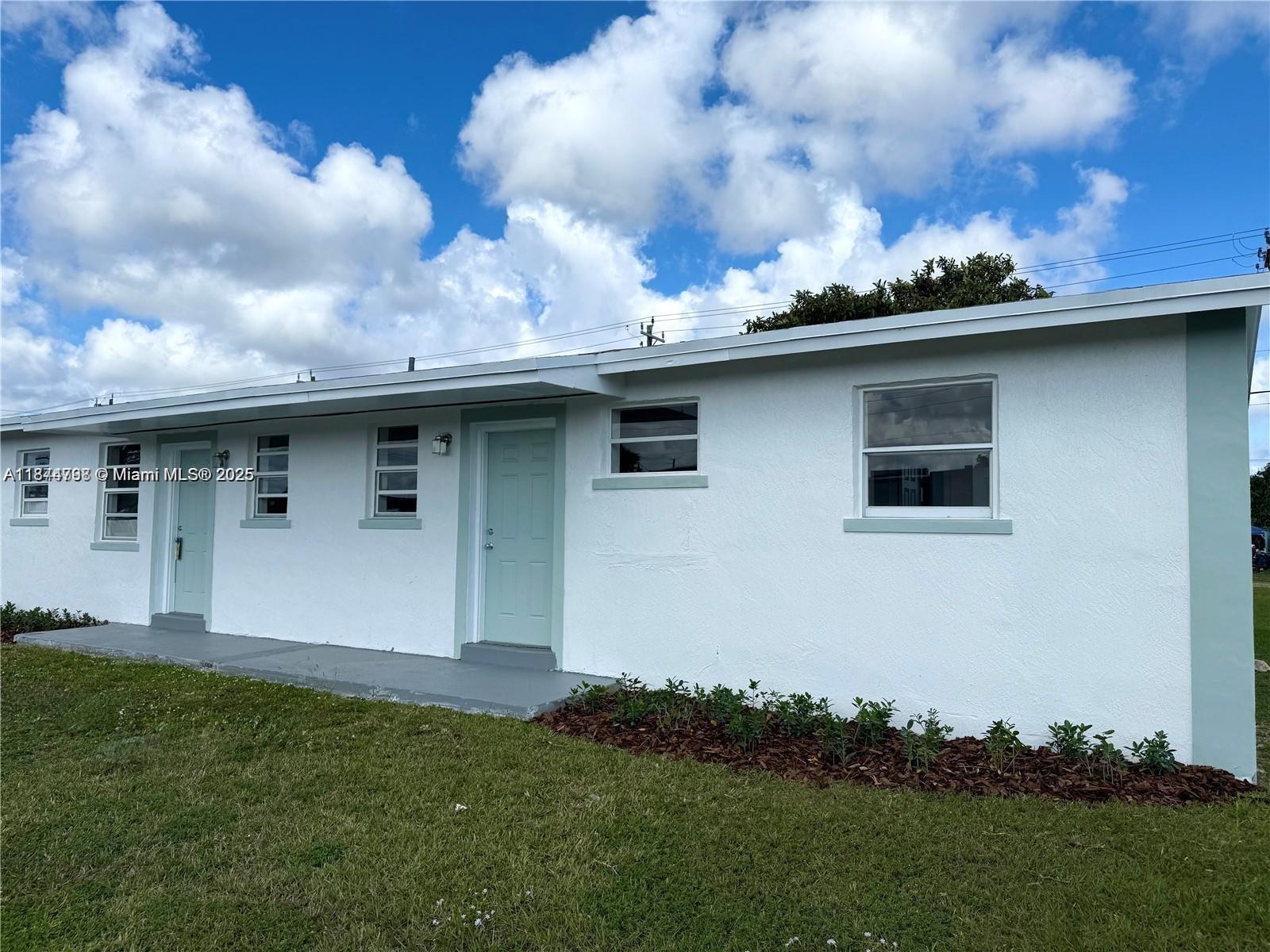 ROSEHAVEN - фото