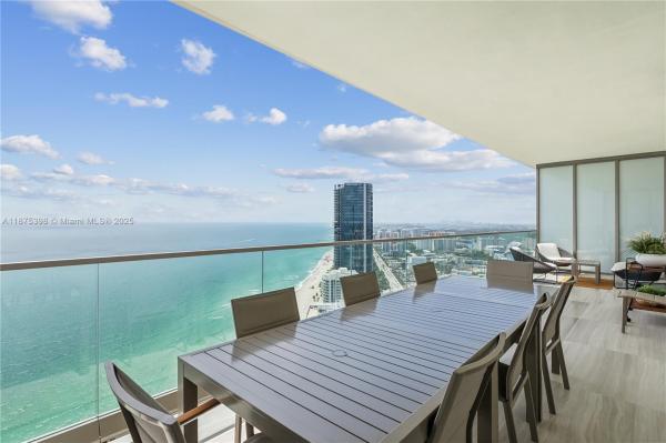 18975 COLLINS AVE #4502, SUNNY ISLES BEACH, FL 33160