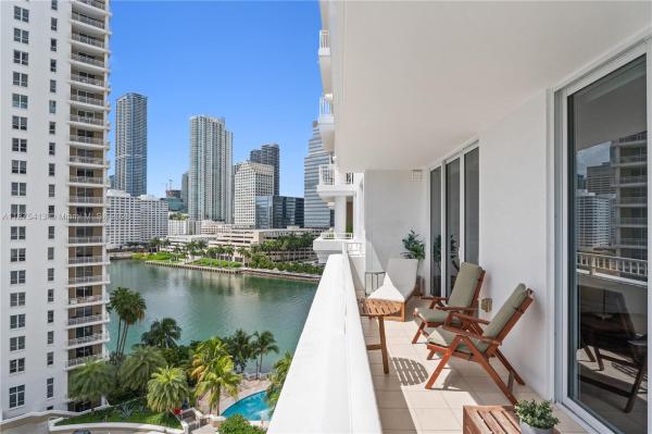 COURTS BRICKELL KEY CONDO