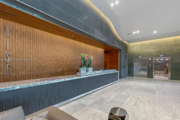 88 SW 7TH ST #2204, MIAMI, FL 33130