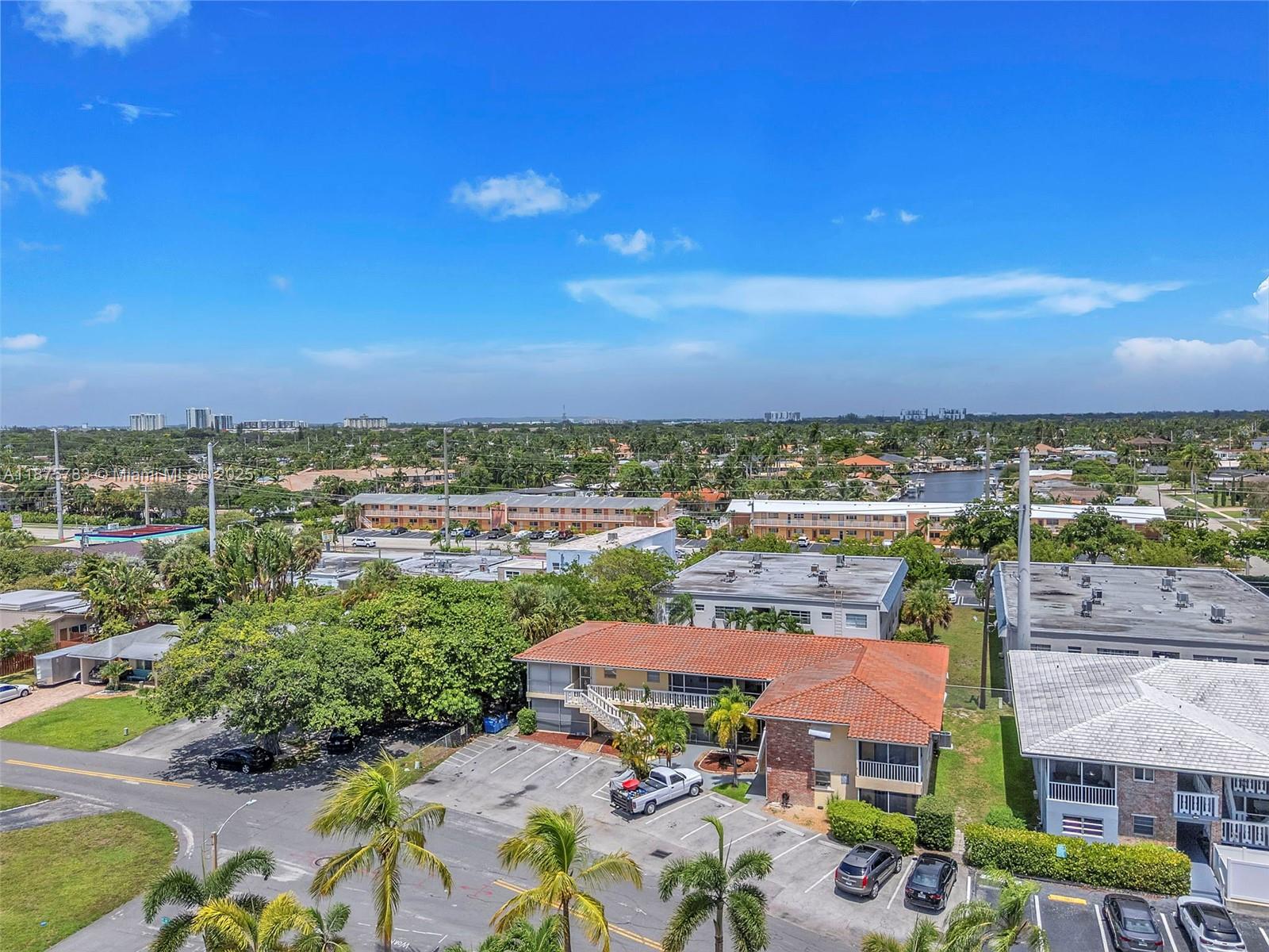 ASHLEY HOUSE CONDO - фото