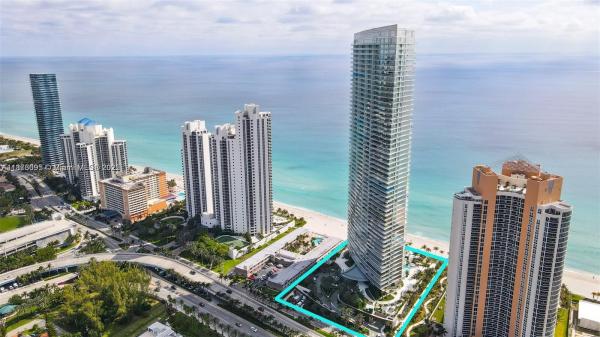 18975 COLLINS AVE #2205, SUNNY ISLES BEACH, FL 33160