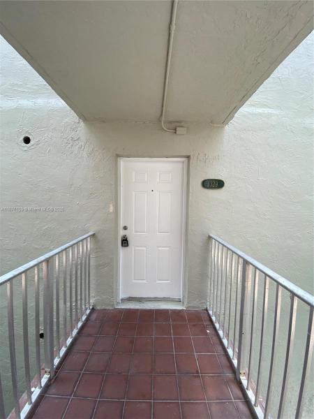 SAMARI LAKE EAST CONDO