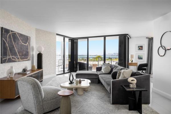 THE TOWERS OF QUAYSIDE