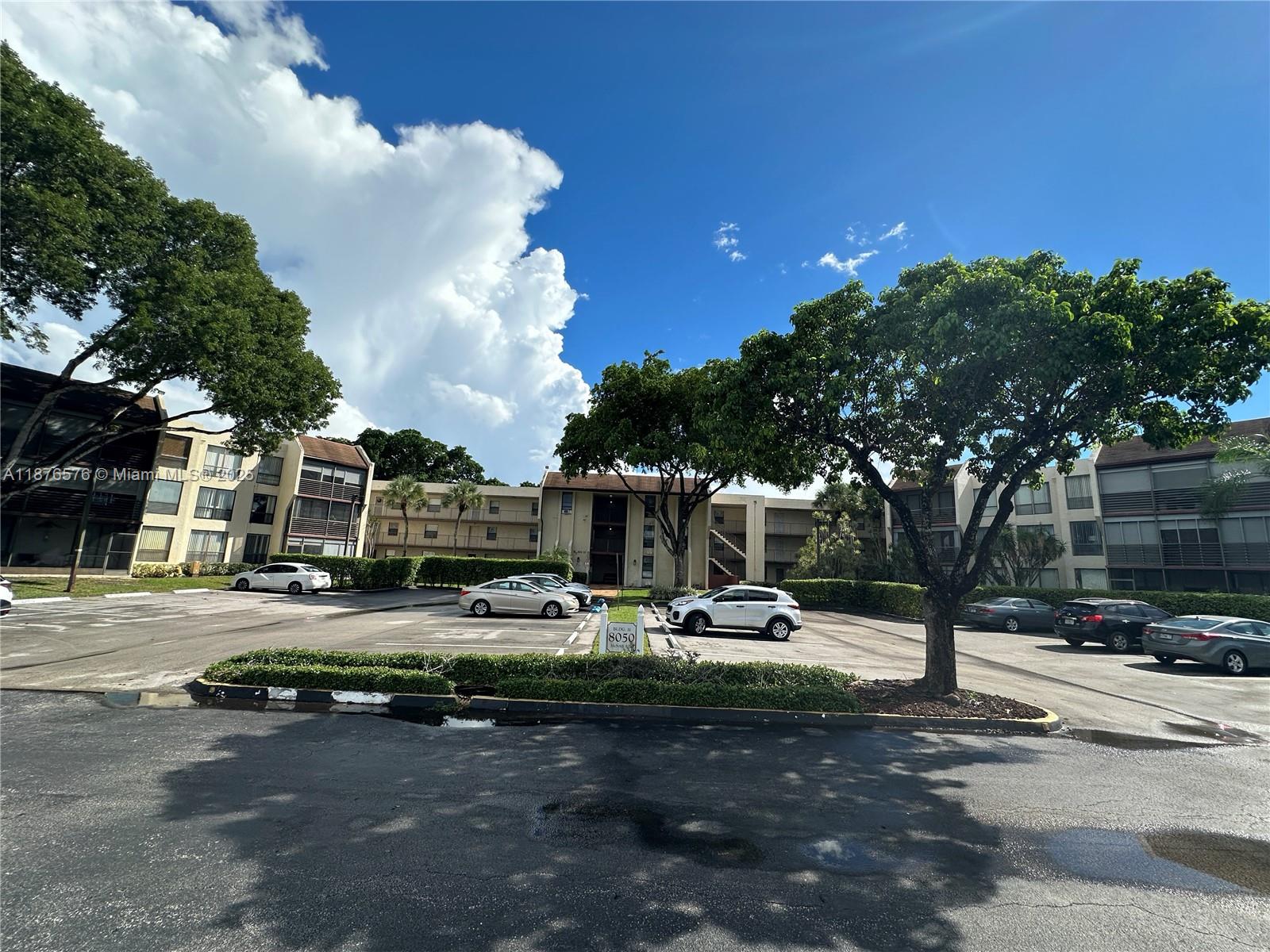 CONCORD VILLAGE CONDOMINI - фото