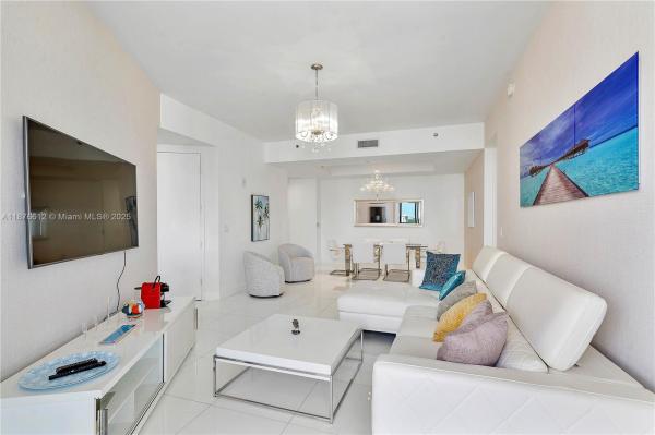 15811 COLLINS AVE #1205, SUNNY ISLES BEACH, FL 33160
